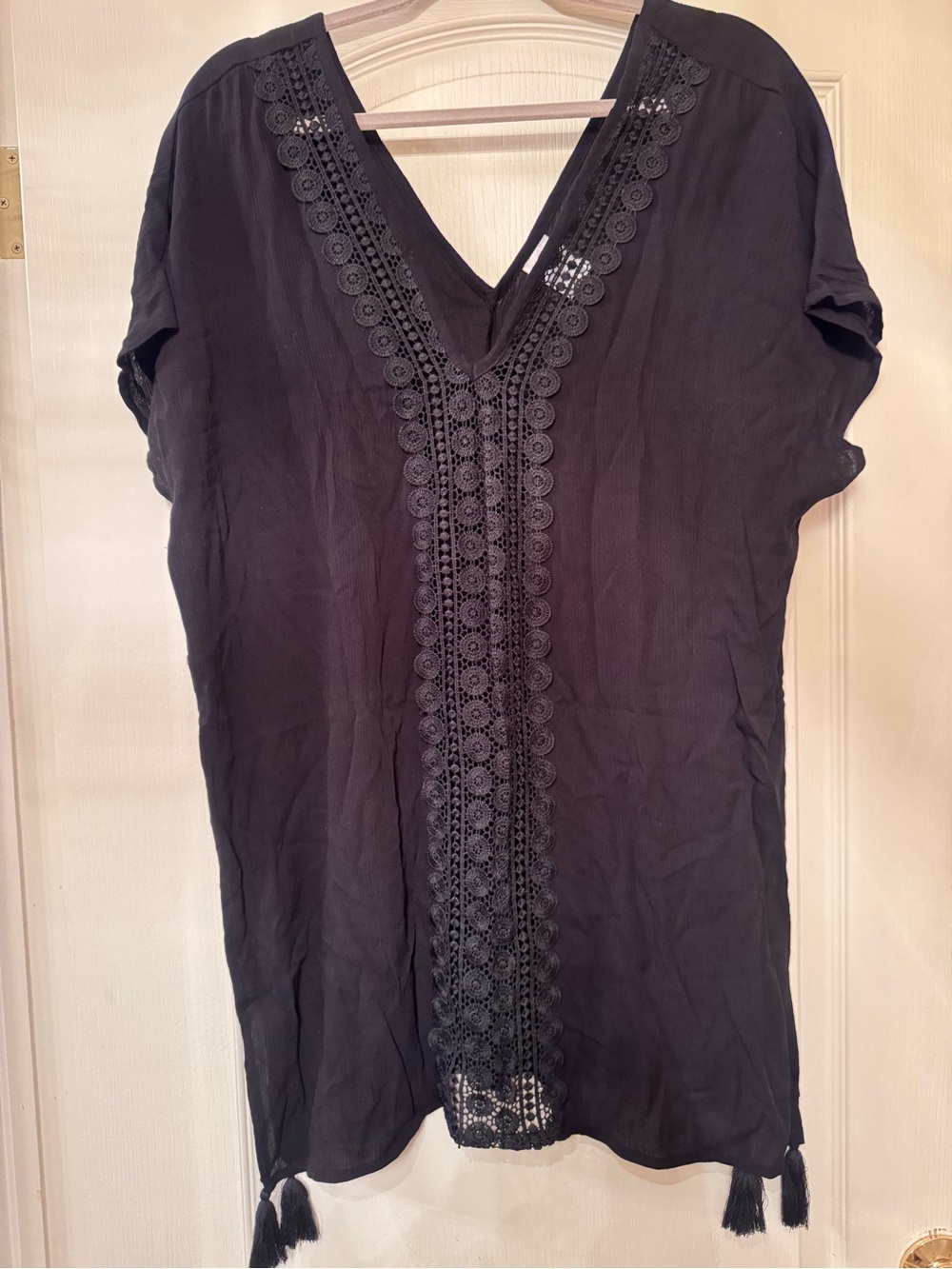 Black V-Neck Lace-Trim Tunic Top
